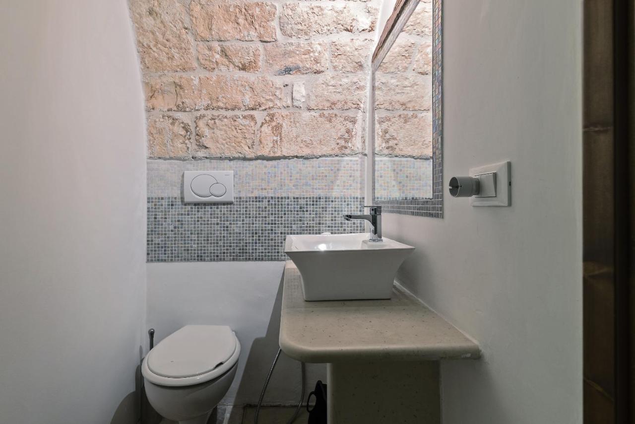 אוסטוני Victoria Suite By Pcb מראה חיצוני תמונה